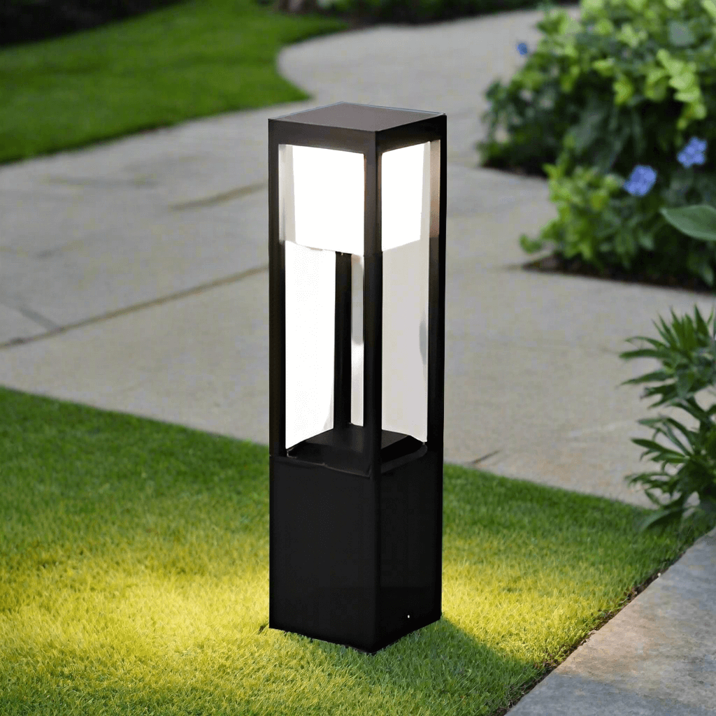 Cube-Shaped Solar Outdoor Lamp (60cm)