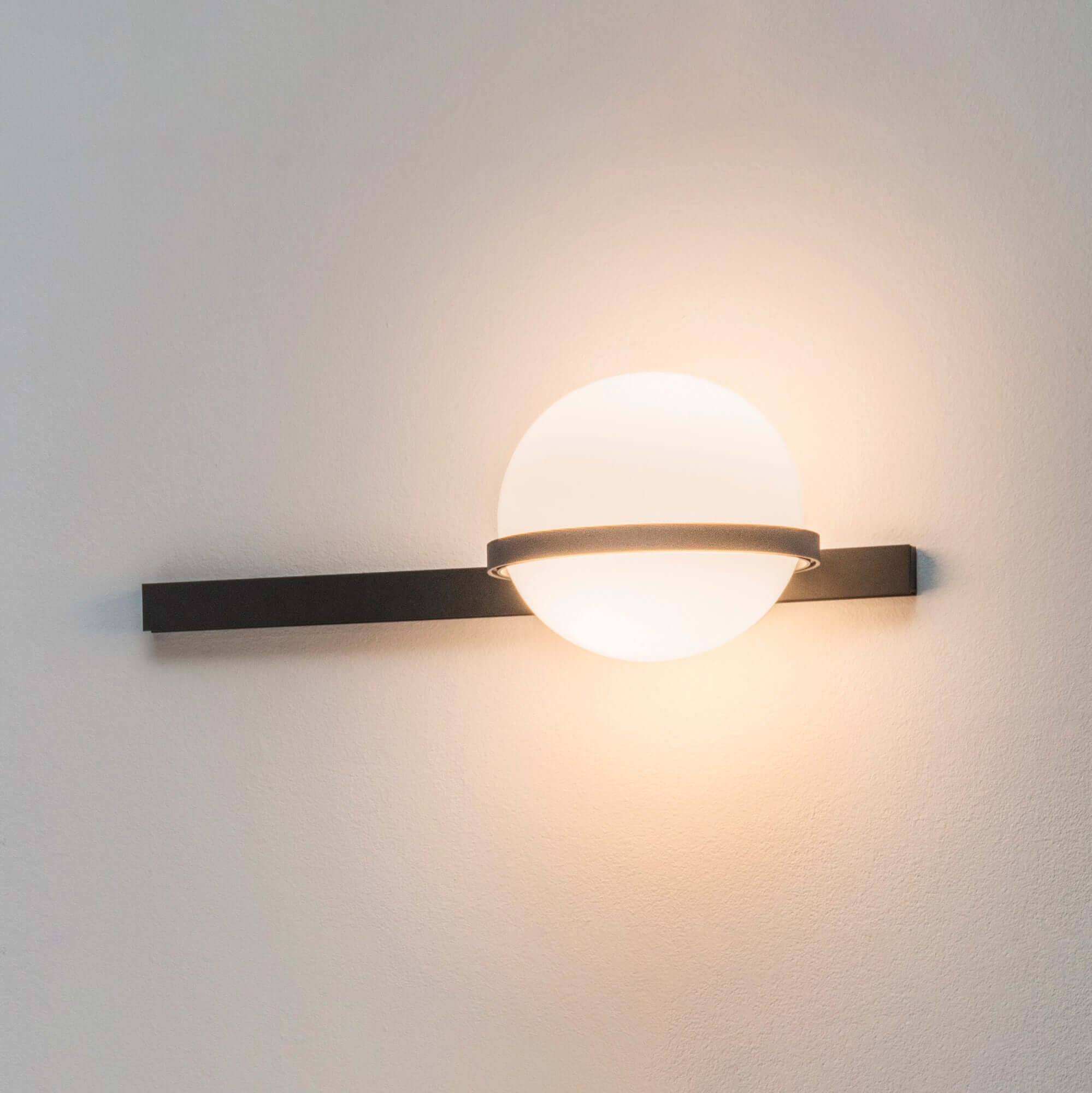 Modern Outdoor Wall Light - Waterproof