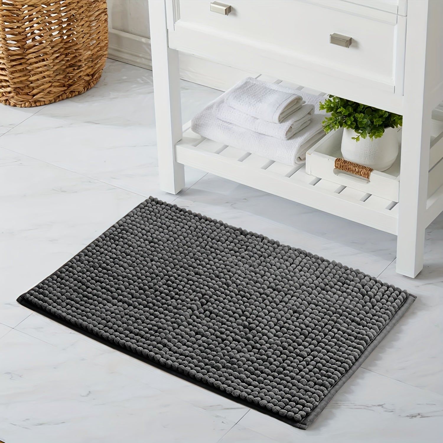 Ultra-Soft Chenille Bath Mat – Perfect for Bathroom or Entrance