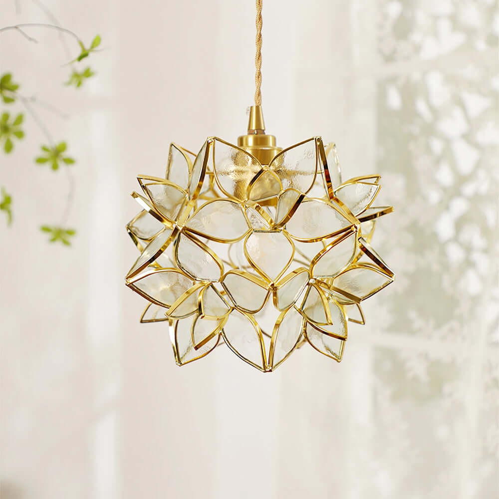 Elegant Pendant Lamp with Shell Design