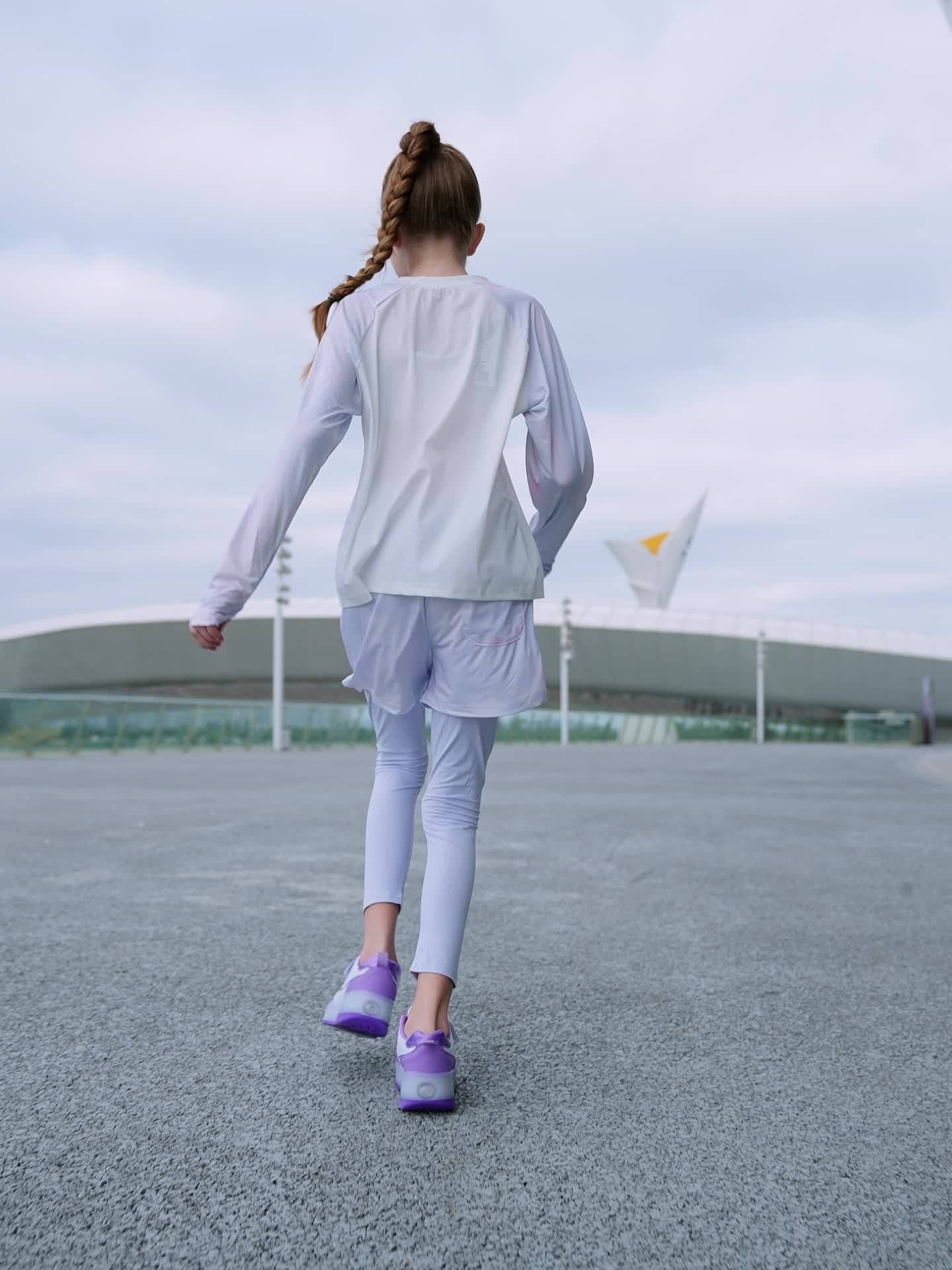 GlowRiders Roller Sneakers - For Children with Light Show