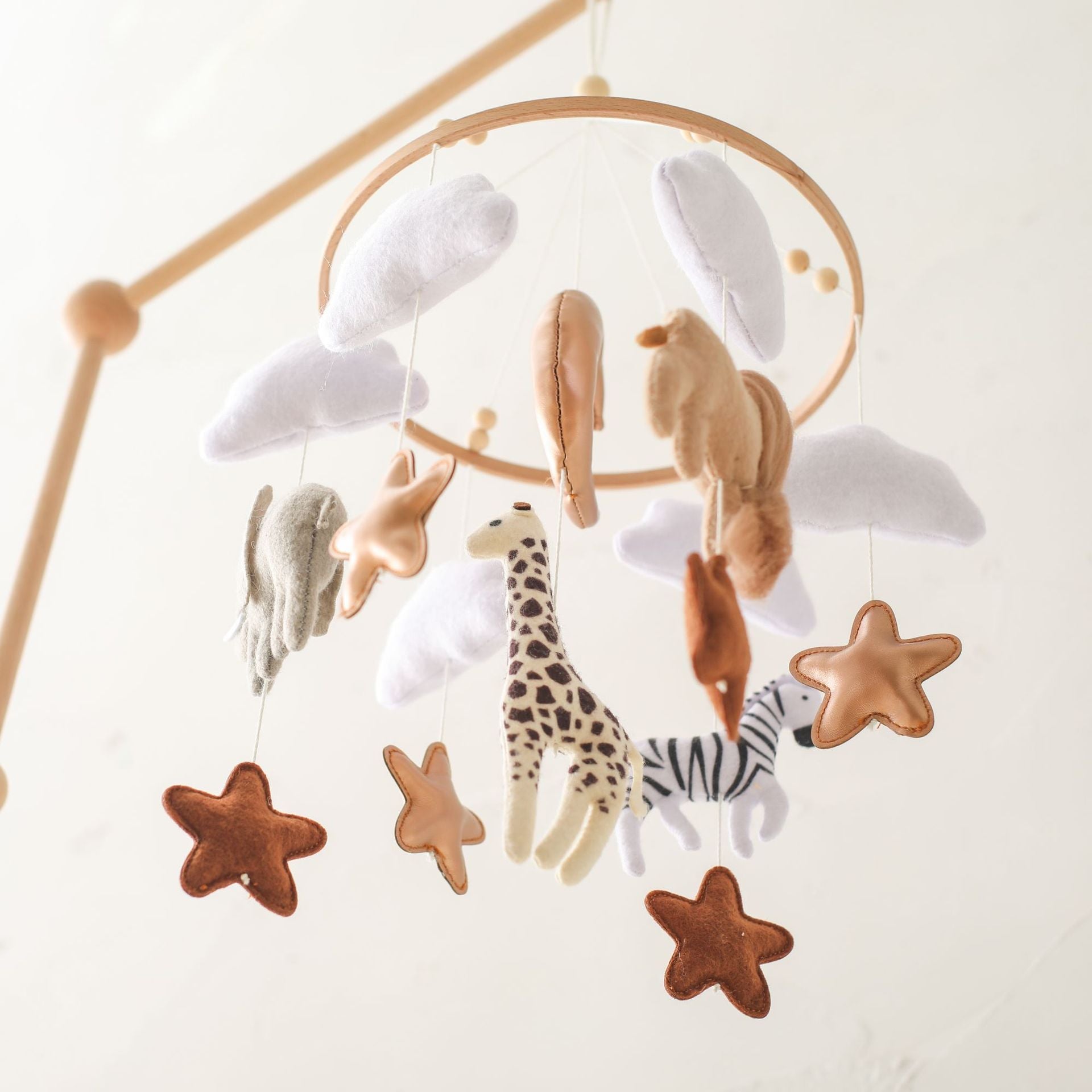 Mobile Hangings Safari Animals Made of Felt to Enhance Baby's Sensory Perception