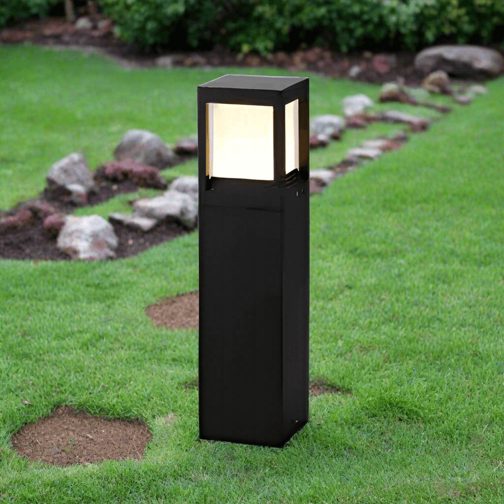 Cube-Shaped Solar Outdoor Lamp (60cm)