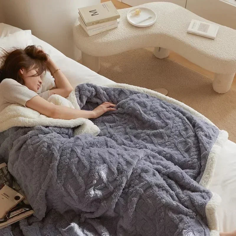 Thick Lambswool Winter Fleece Blanket - LuxyCozy