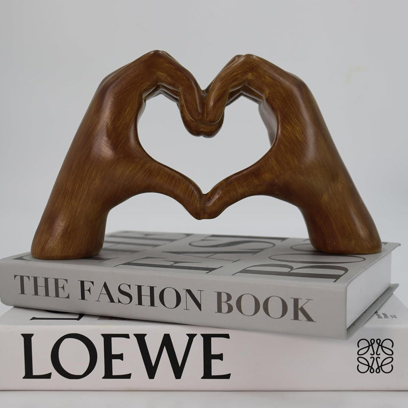 Heart-Shaped Sculpture: Modern Art with a Romantic Touch