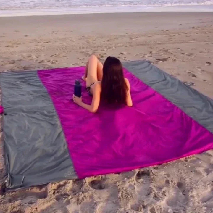 Sand-Free Beach Mat Light