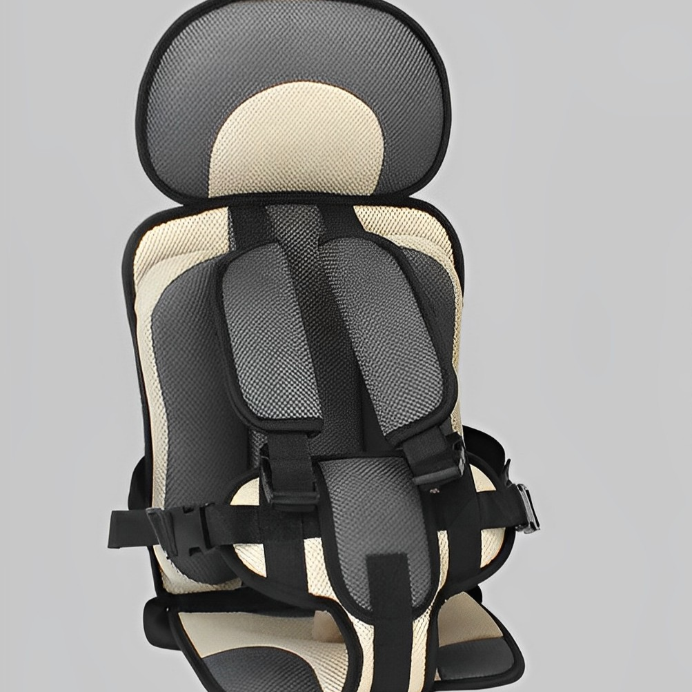 ReisComfort Child Car Seat - Safe and Supportive for Little Ones