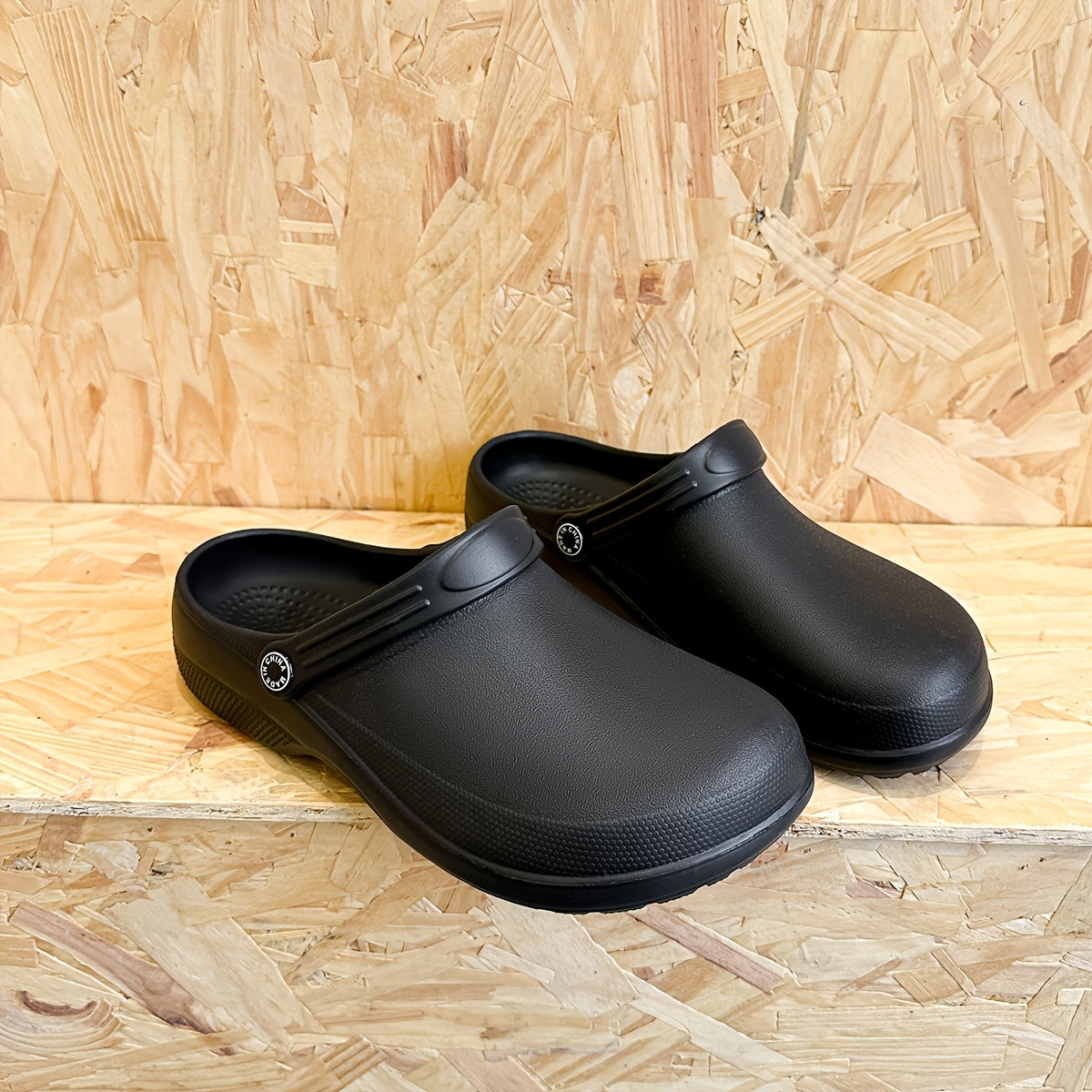 Slip-resistant Garden and Work Clogs for Men – Comfortable Slip-ons for Every Season