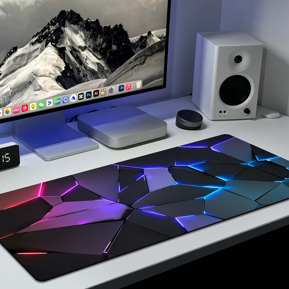 Geometric Gamer Mat - Stylish, Durable and Non-Slip for a Perfect Gaming Experience