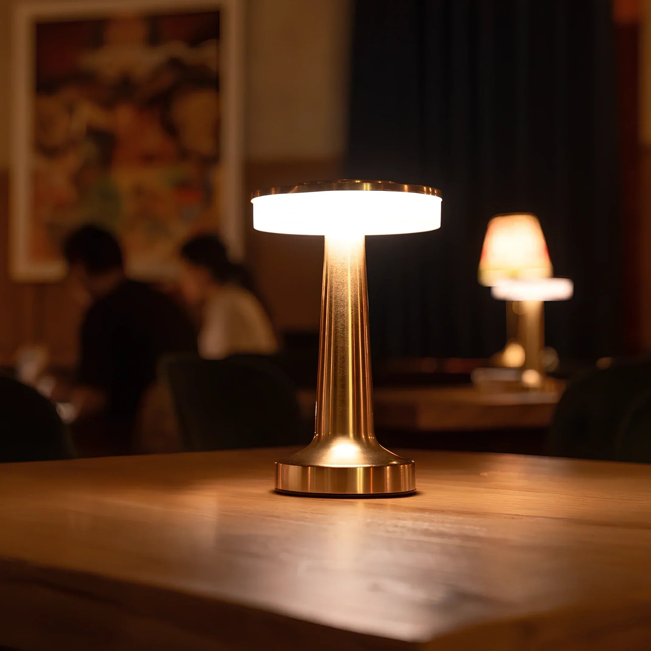 Wireless Retro Table Lamp - LumiBar