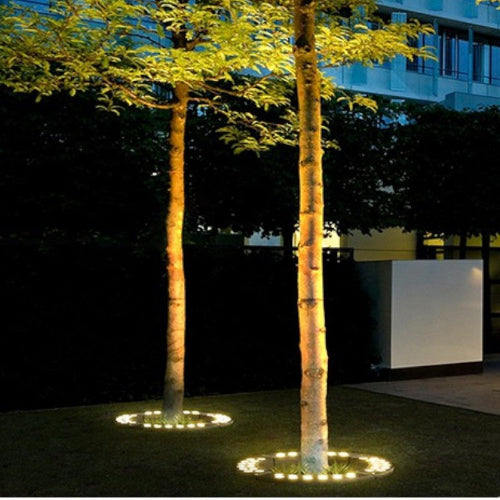Outdoor Lamp for Tree