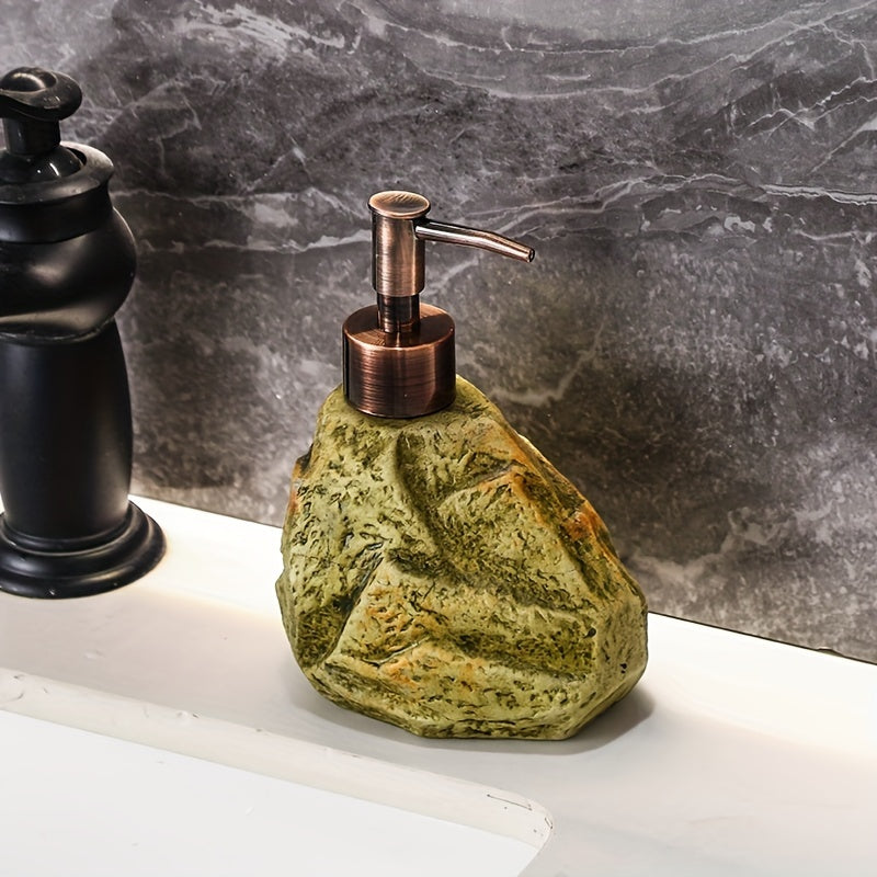 Rustic Soap Dispenser Stone Look – Functional and Atmospheric
