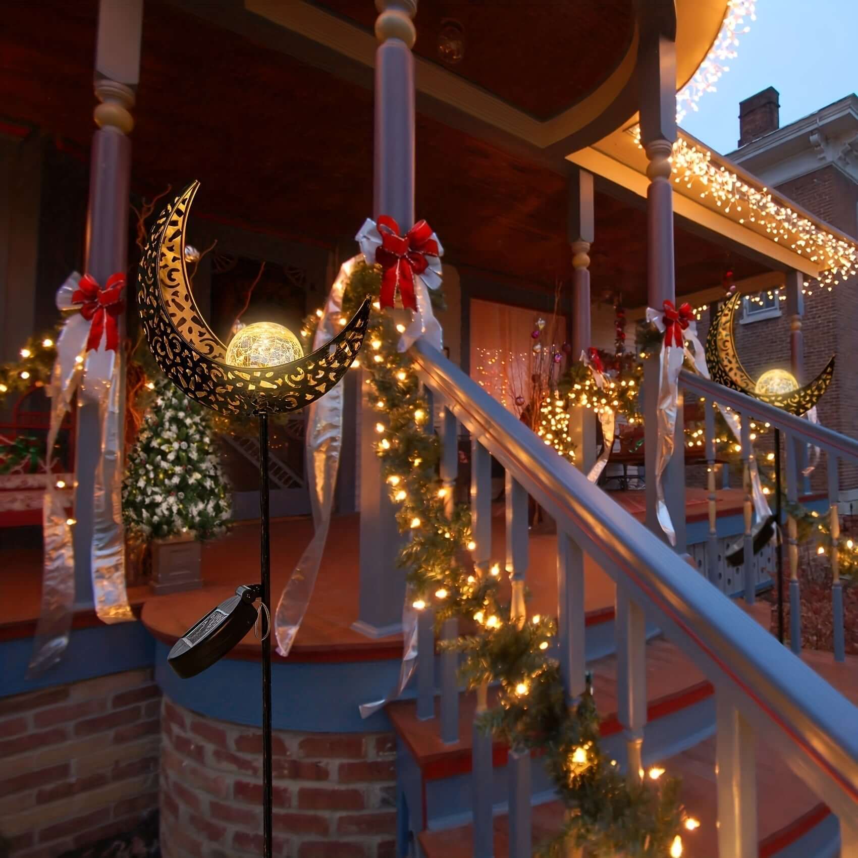 2x Outdoor Garden Lights - Solar Powered