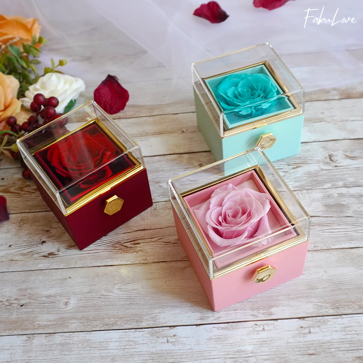 Amor's Flower Box – Eternal Rose with Engraving for Valentine's Day
