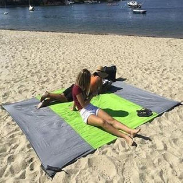 Sand-Free Beach Mat Light