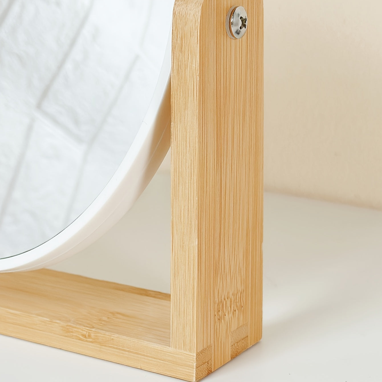 Stylish Double-Sided Make-Up Mirror – Practical and Atmospheric