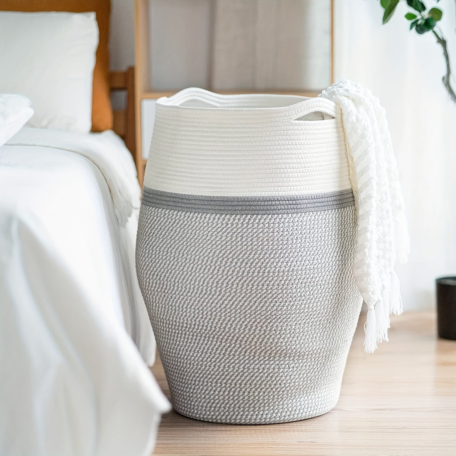 Large Woven Wicker Laundry Basket – Practical and Elegant for Any Laundry Room