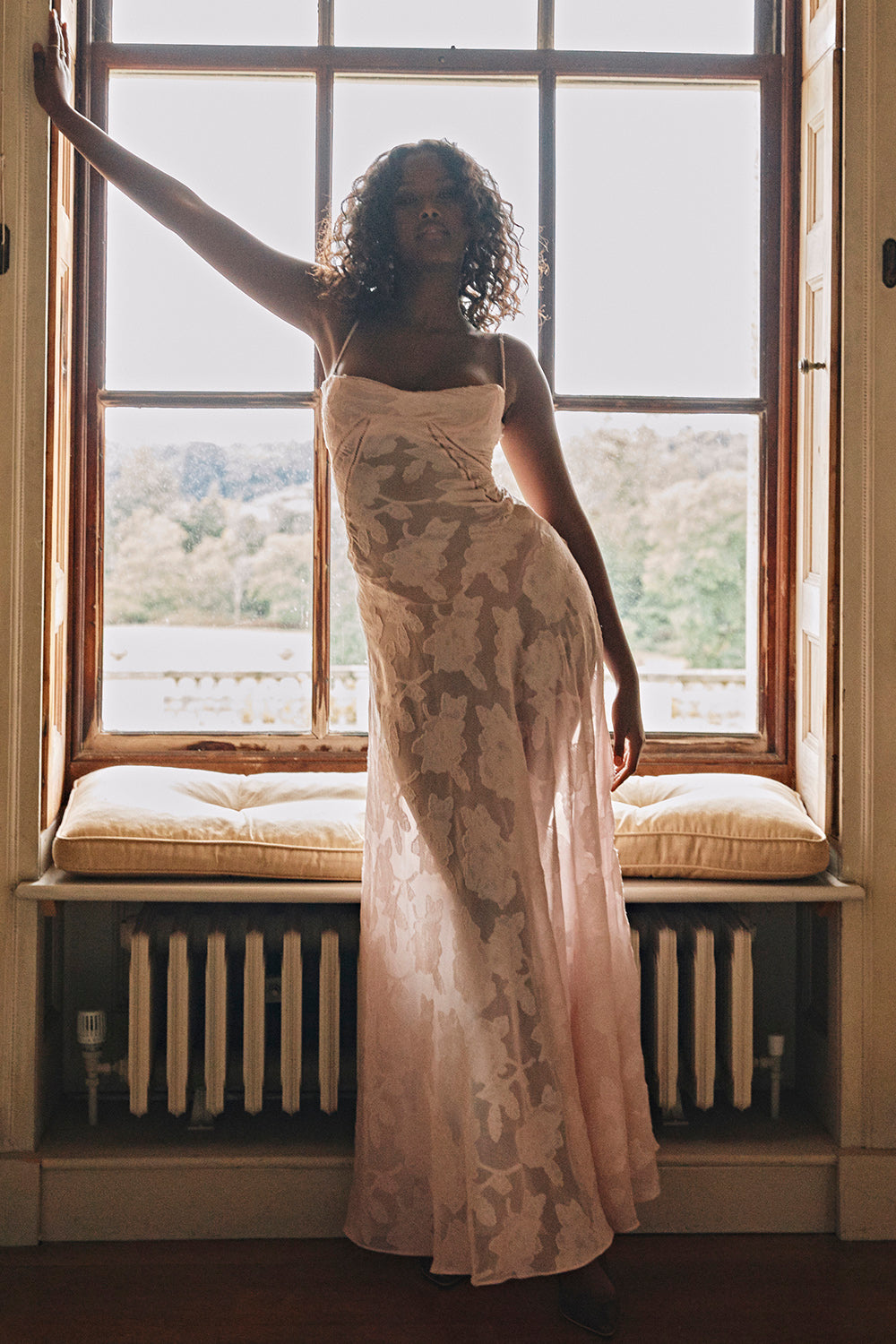 Elvina - Elegant Maxi Dress