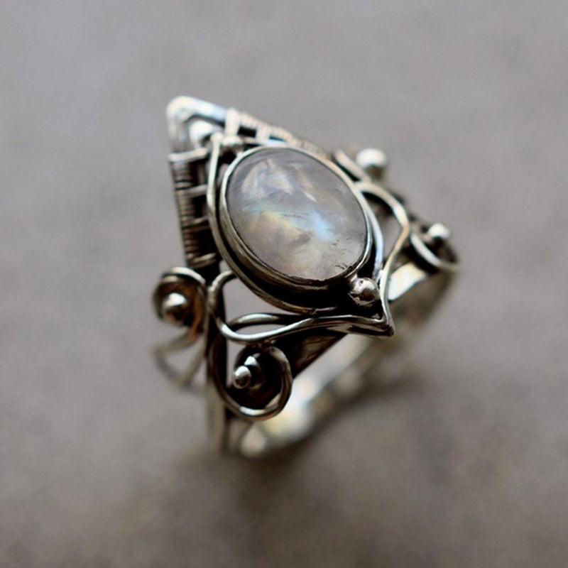 Stylish Vintage Moonstone Ring – Clara
