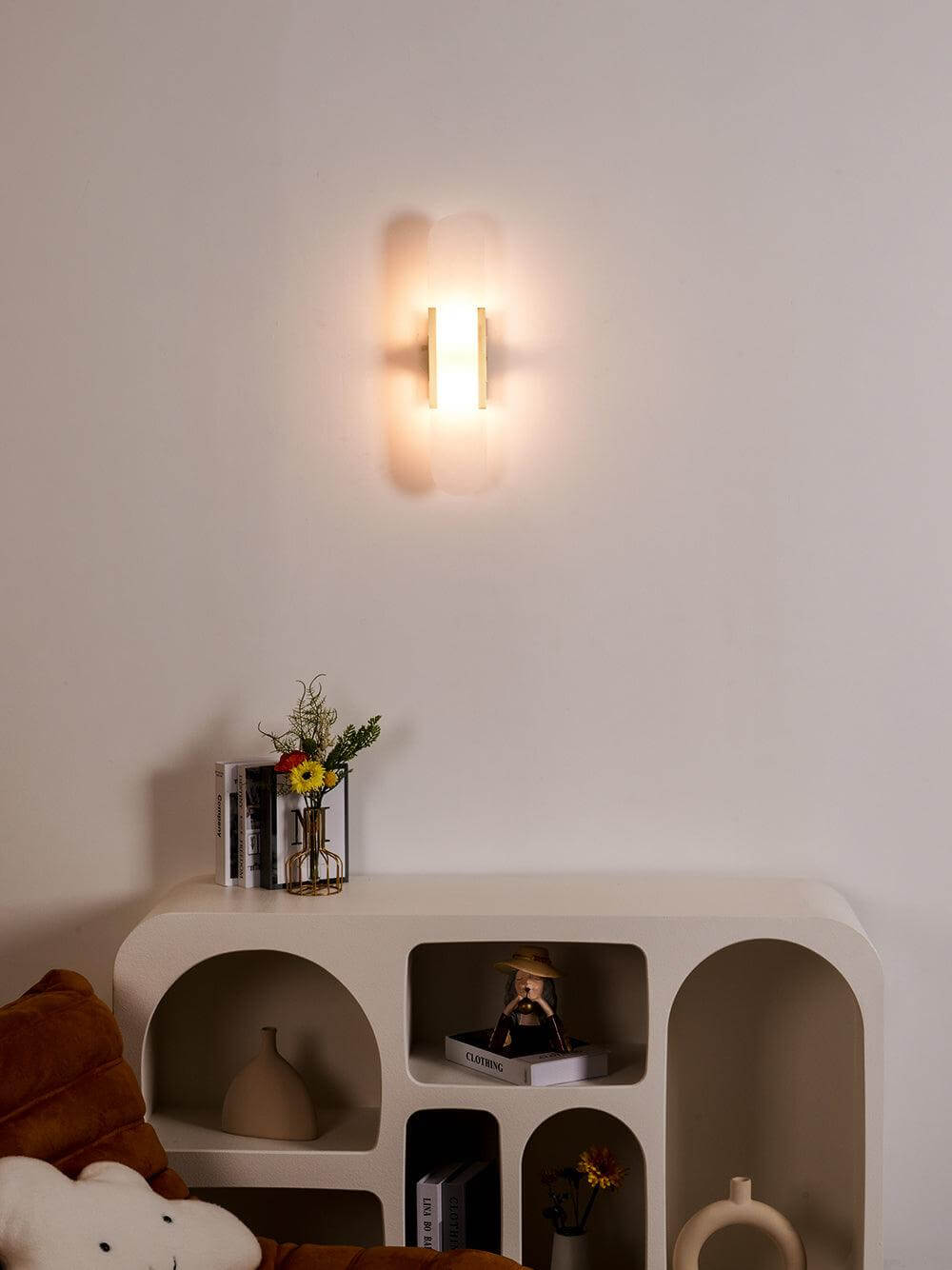 Modern Wall Lamp - Alabaster & Metal