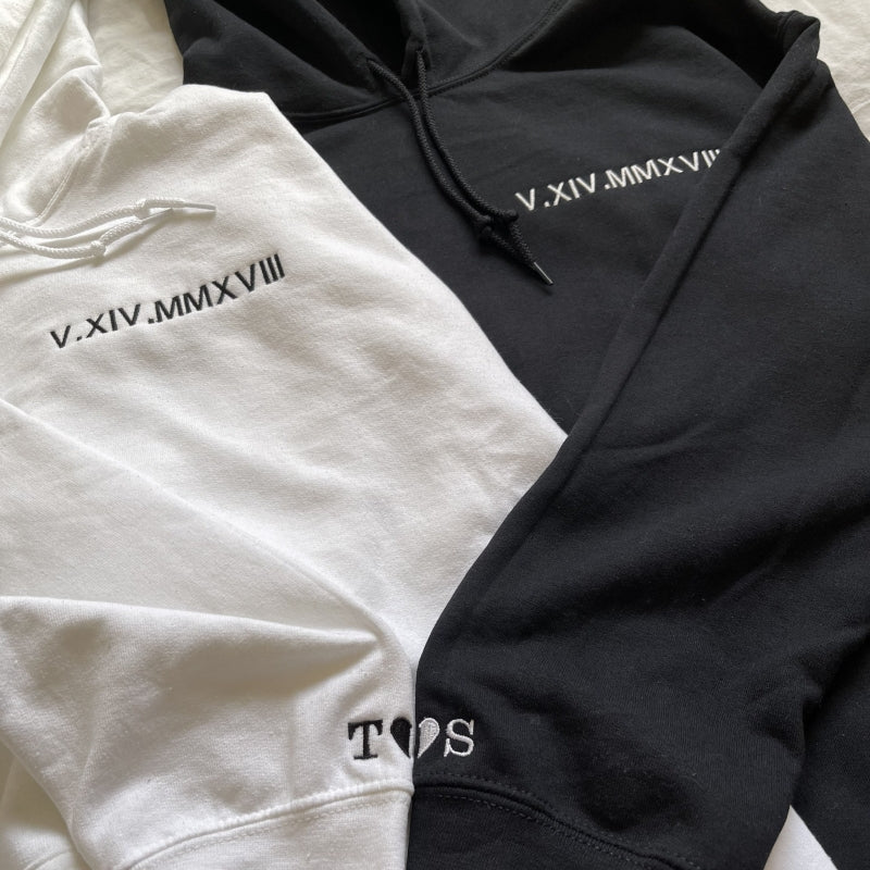 BondEssence Premium Couple Hoodie | Customized Romantic Sweatshirt with Roman Date