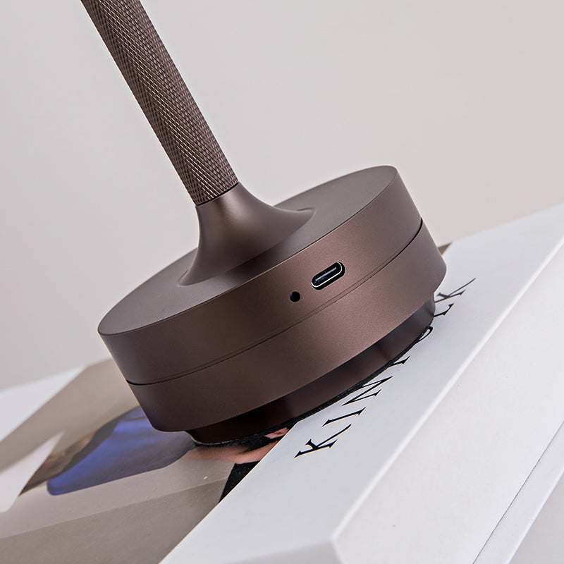 ClarityGlow Luxury Edition | Wireless LED Table Lamp