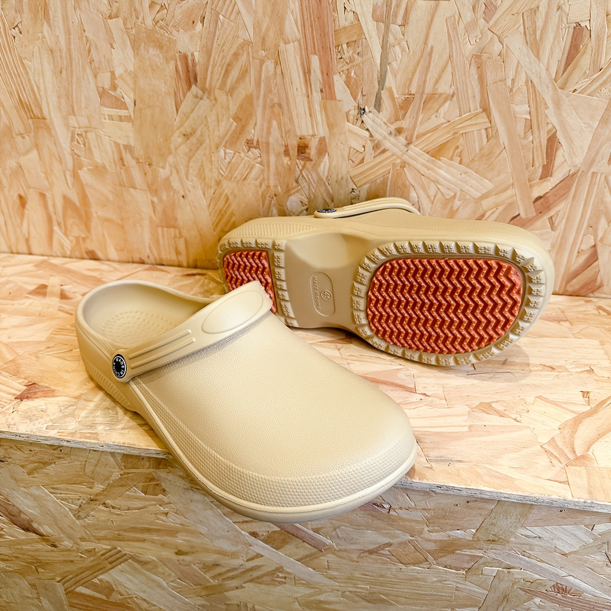 Slip-resistant Garden and Work Clogs for Men – Comfortable Slip-ons for Every Season