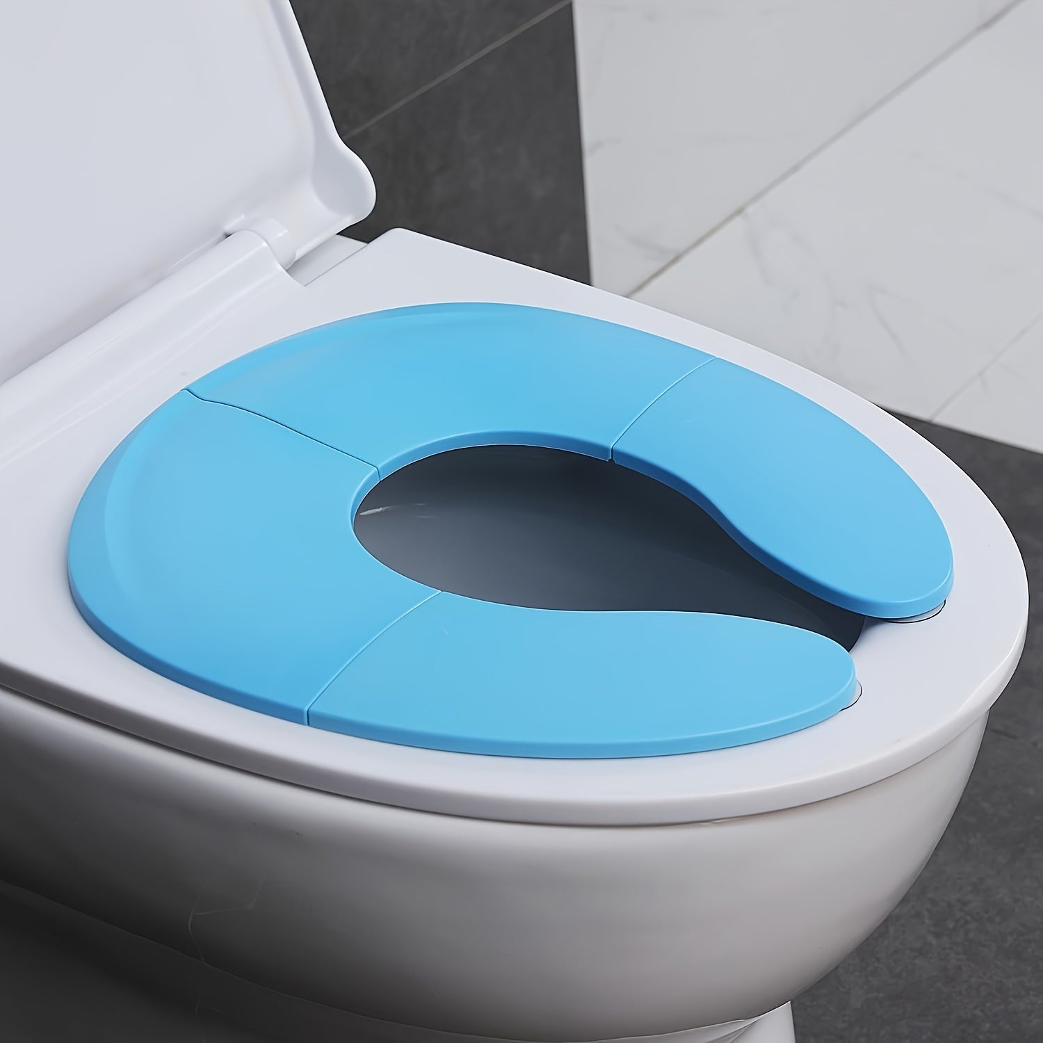 Travel-Friendly Potty Seat for Children – Portable and Non-Slip for Easy Toilet Use