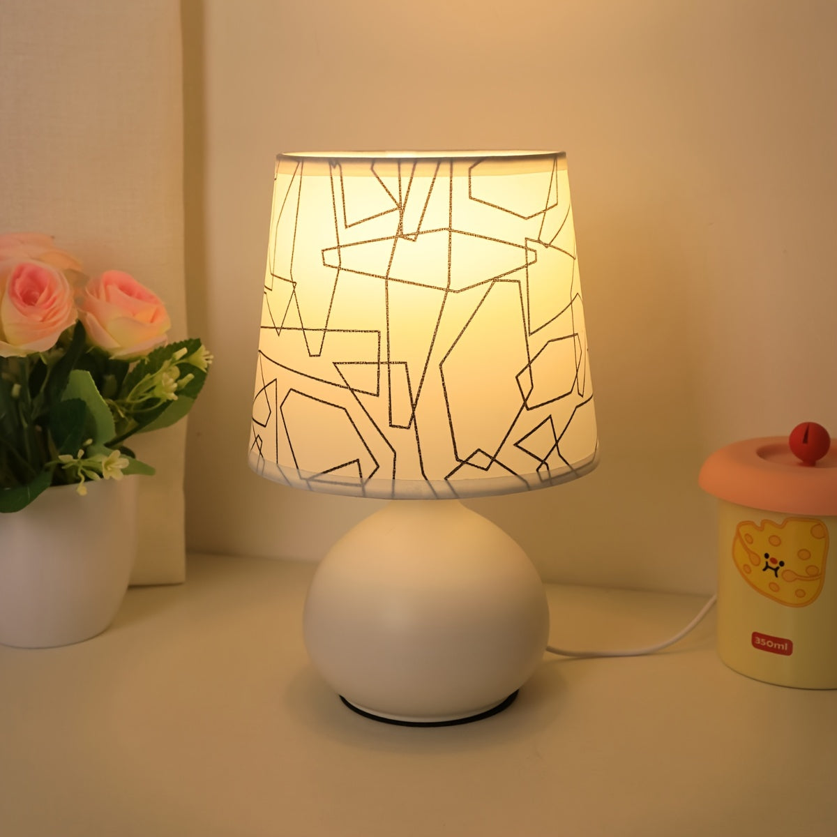 Geometric Style Table Lamp - Modern and Atmospheric