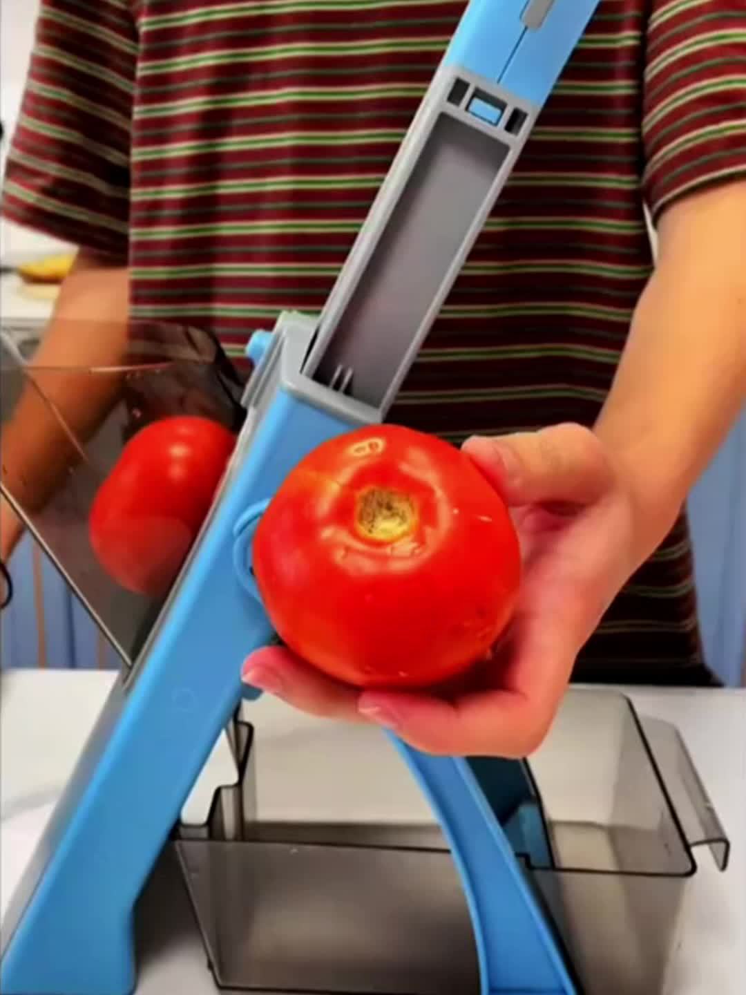 Multifunctional Vegetable Slicer – Safe, Adjustable and With Large Capacity