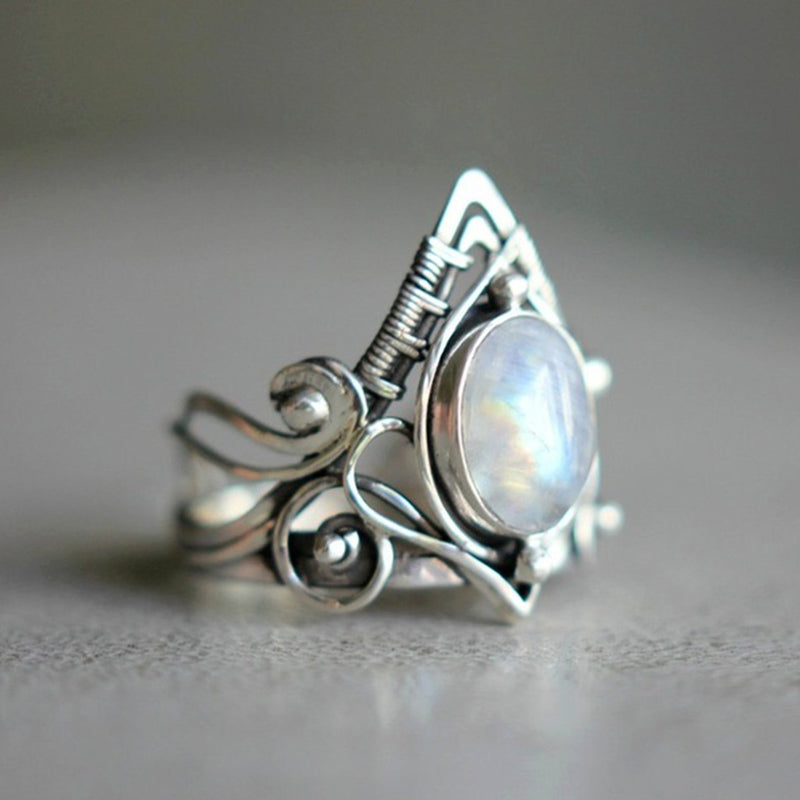 Stylish Vintage Moonstone Ring – Clara