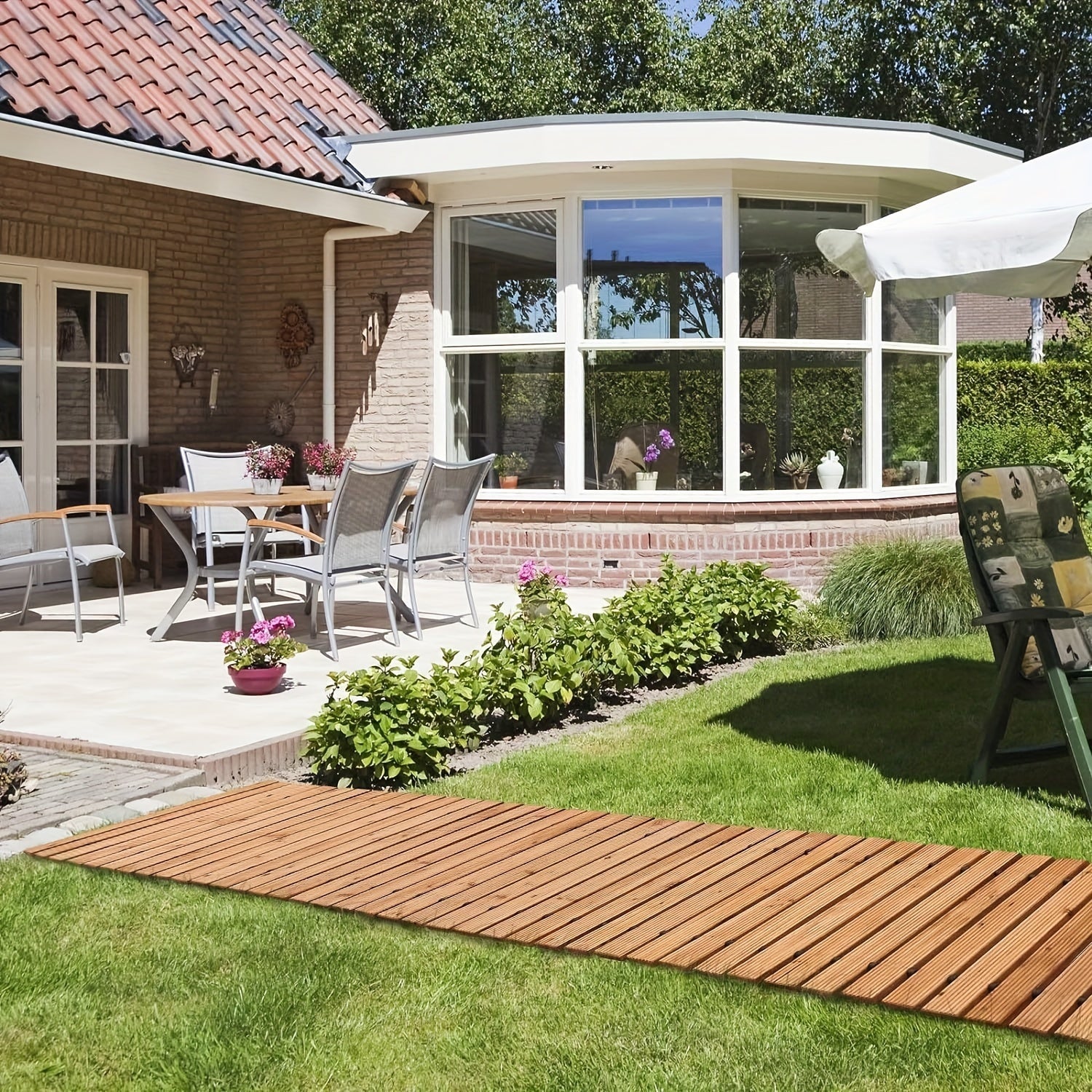 Rollable Wooden Garden Path Mat – Durable Outdoor Mat with Non-Slip Protection