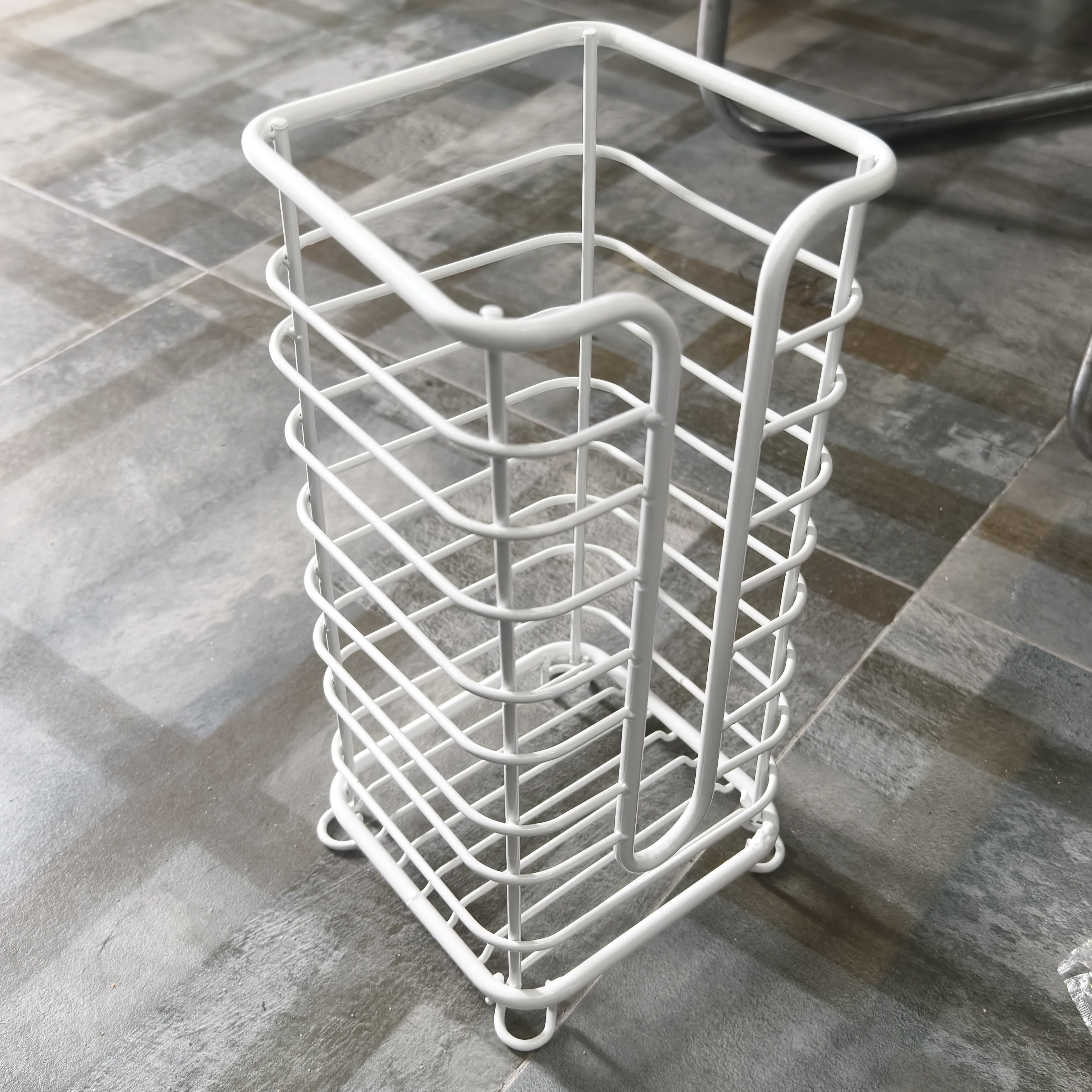 Elegant Stainless Steel Toilet Paper Holder – Perfect for Modern Bathrooms