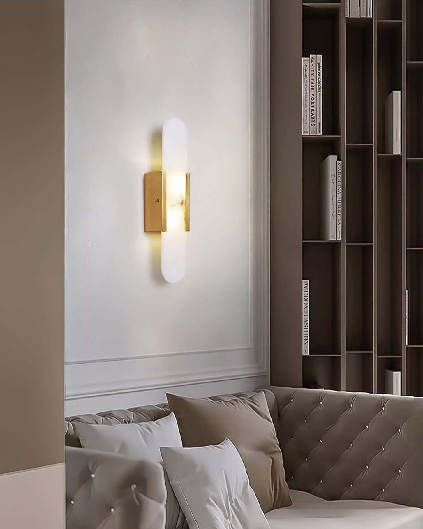 Modern Wall Lamp - Alabaster & Metal