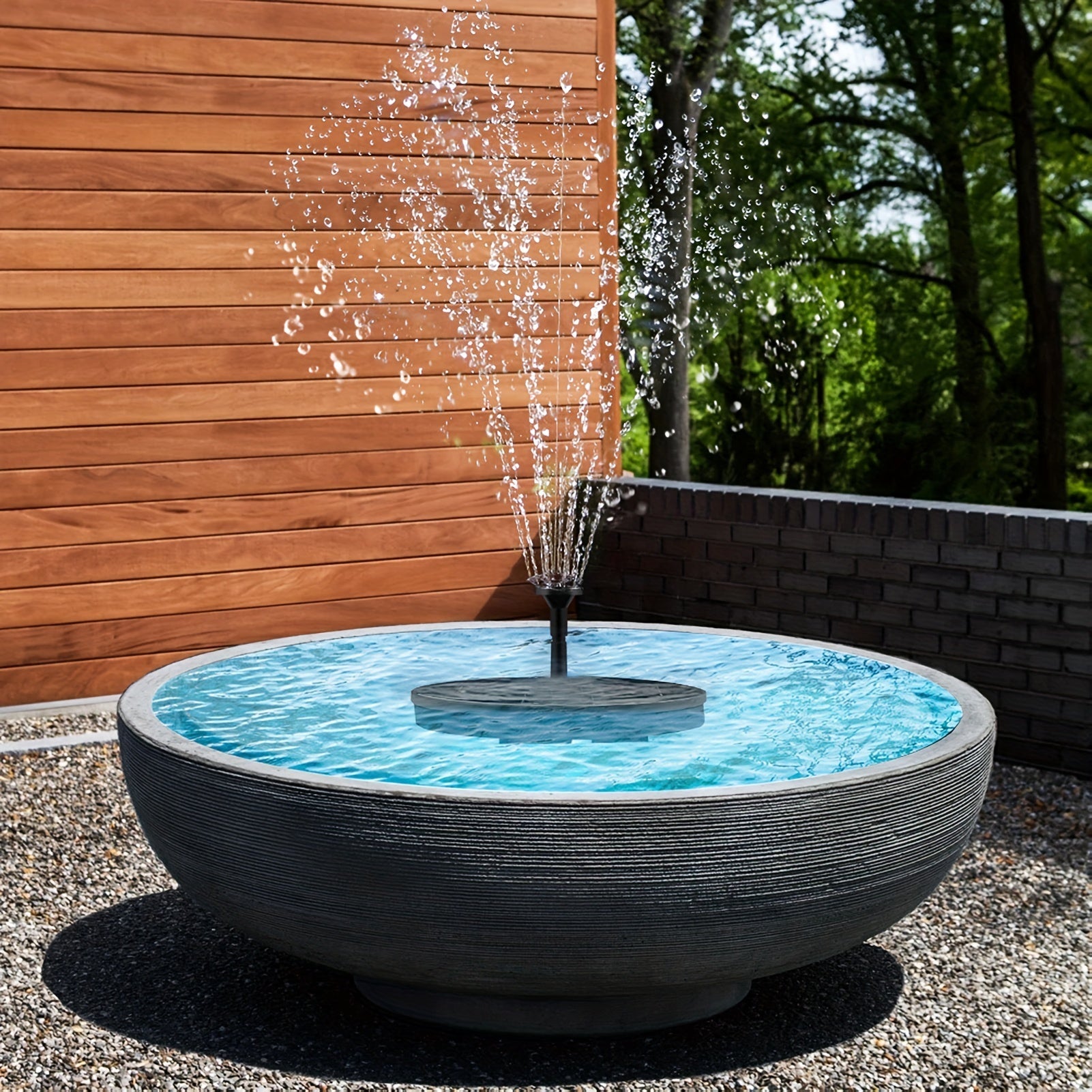 Solar Water Pump for Gardens and Ponds – Sustainable and Energy-Efficient for Outdoor Fountains