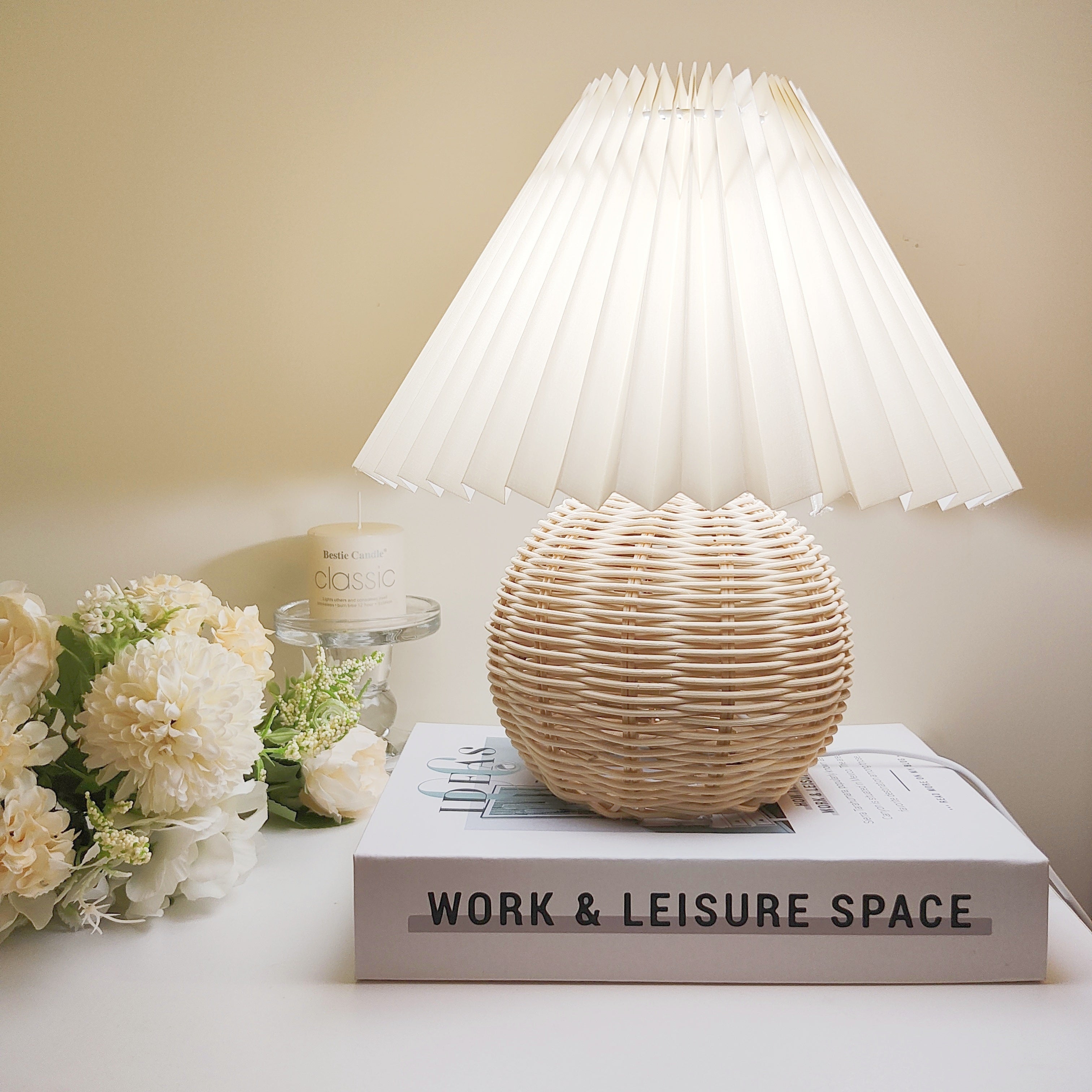 Bamboo Woven Table Lamp - Atmospheric and Refined Design