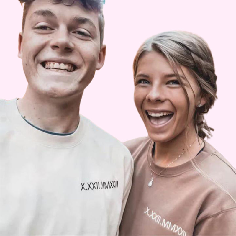 BondEssence Premium Couple Hoodie | Customized Romantic Sweatshirt with Roman Date