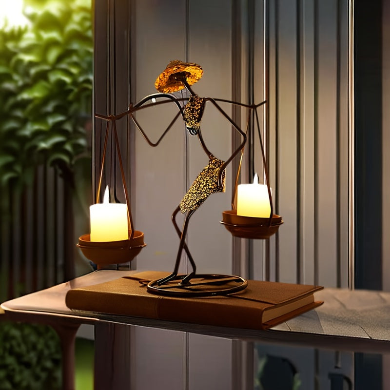 Creative Balance Candle Holder – Artistic Table Decoration in Cast Iron for a Warm Atmosphere