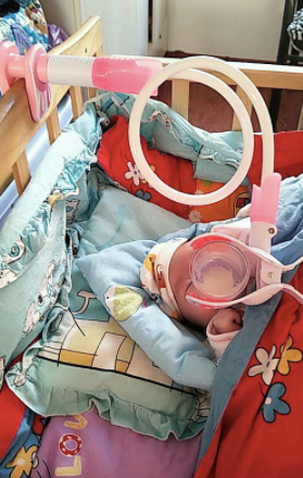 Hands-Free Baby Bottle Holder – Making Independent Feeding Easy