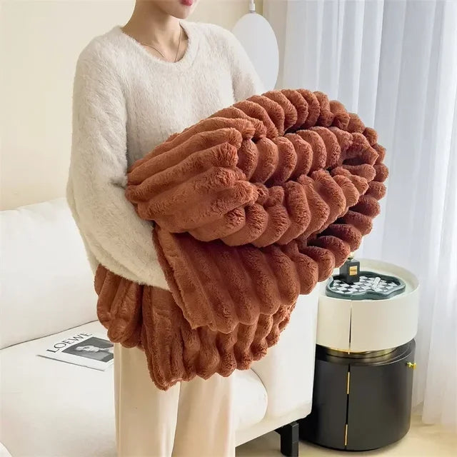 CozyCove – Plush Blanket for Luxurious Comfort and Ultimate Warmth