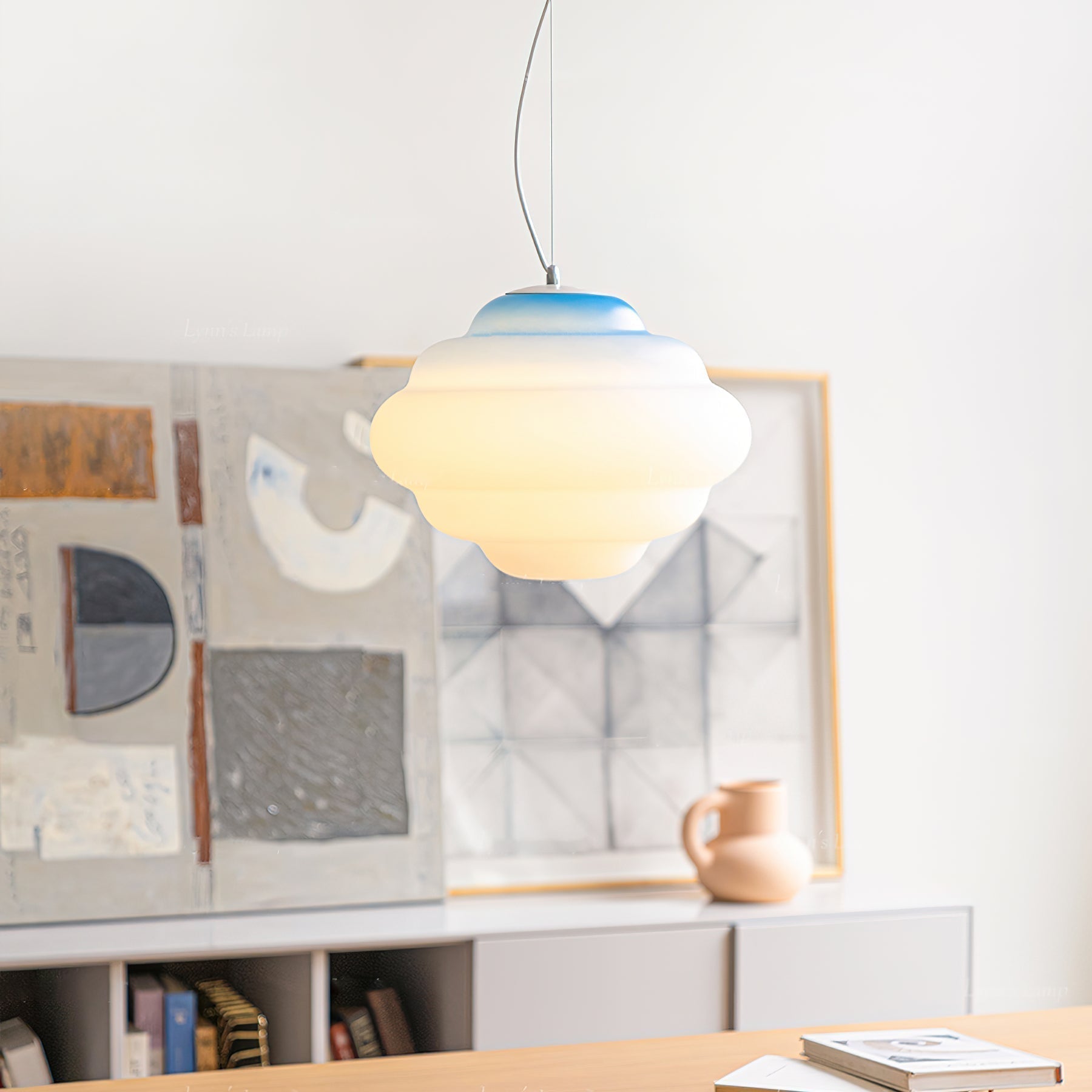 Pendant Light with Gradient and Soft Light Distribution - Aérola
