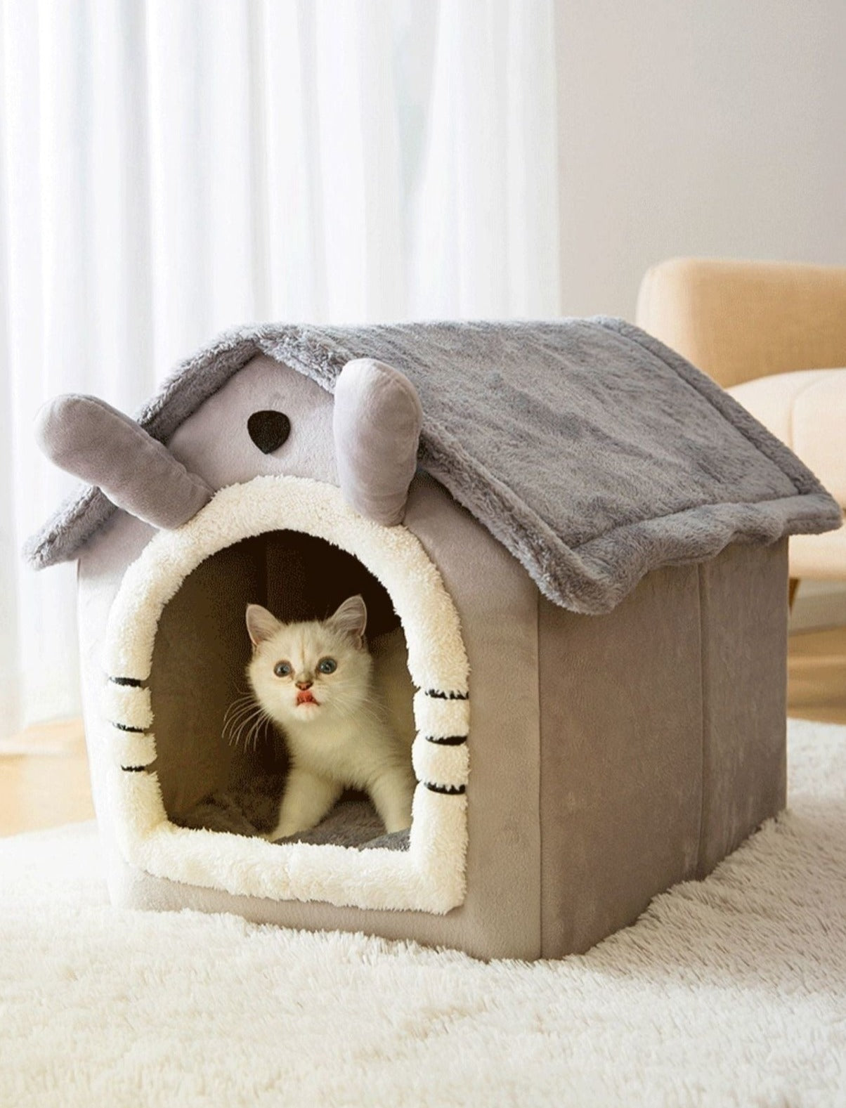 Fluffy Pet House - Comfortable Sleeping Place for Your Pet