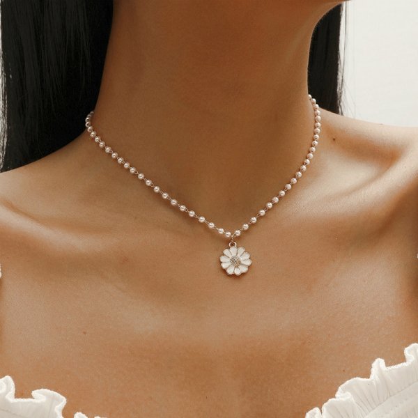 Daisy & Pearl Pendant Necklace for Women – Lara