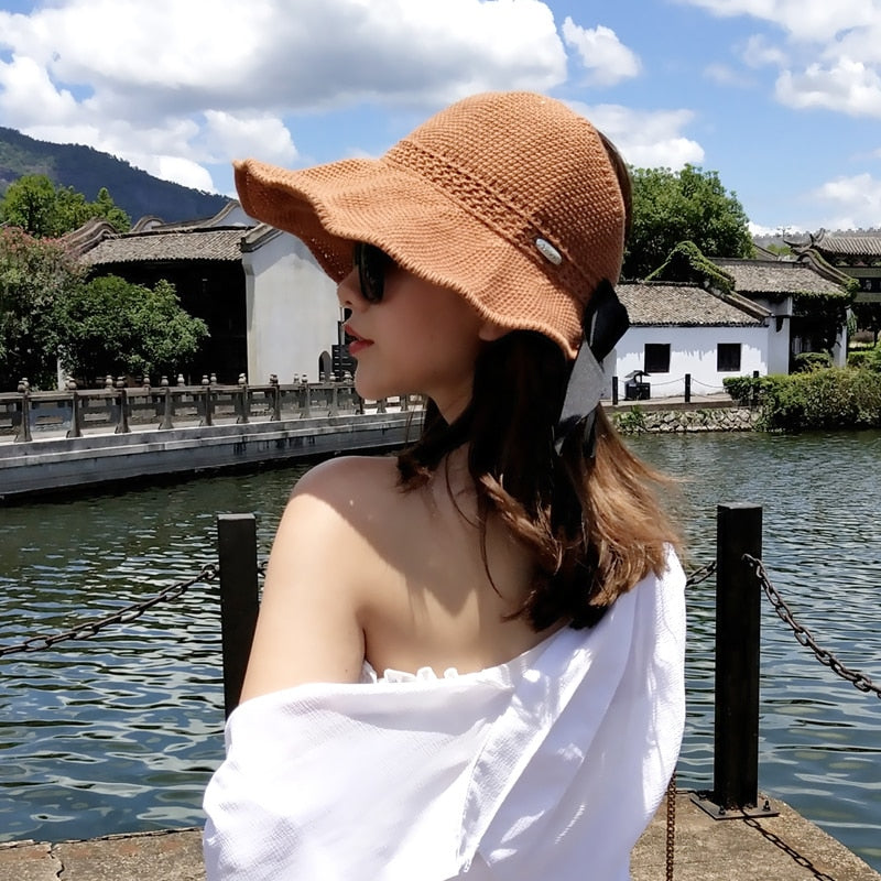 Trendy Summer Straw Hat with Ponytail Opening - SonnenSchwung