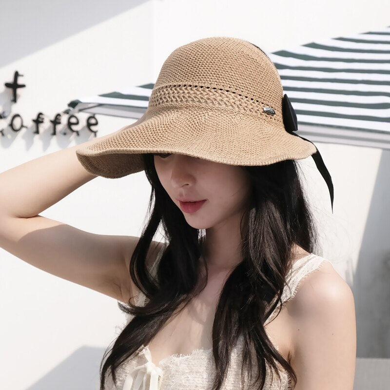 Trendy Summer Straw Hat with Ponytail Opening - SonnenSchwung