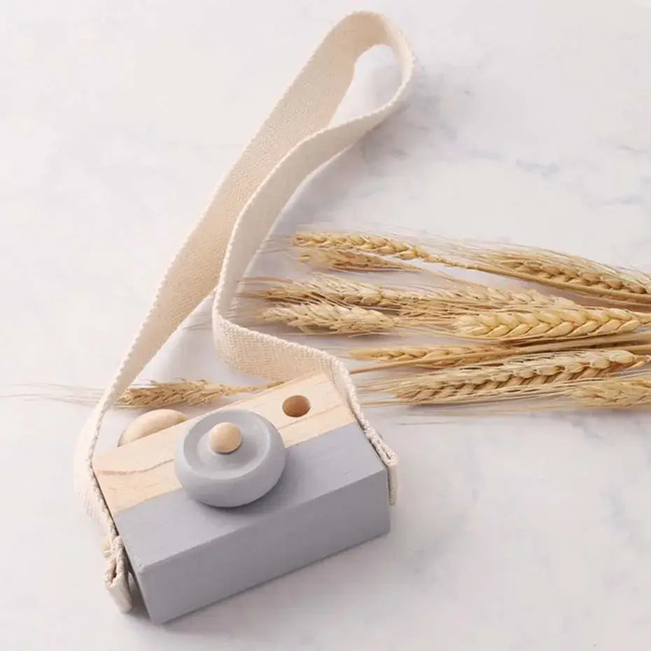 Creative Wooden Camera – For the Little Explorer
