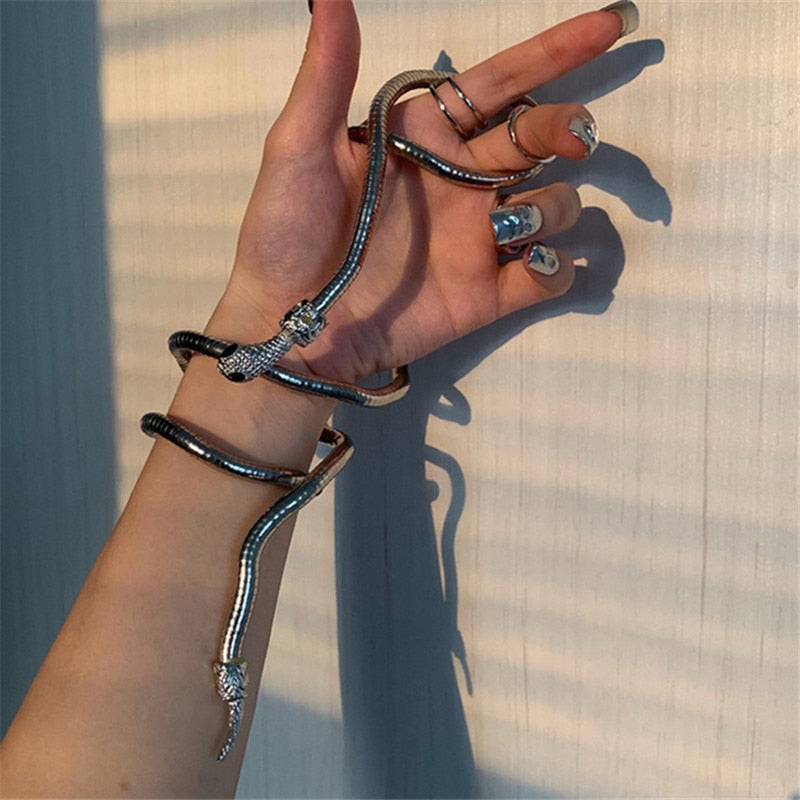 Snake Chain - Versatile and Trendy Accessory
