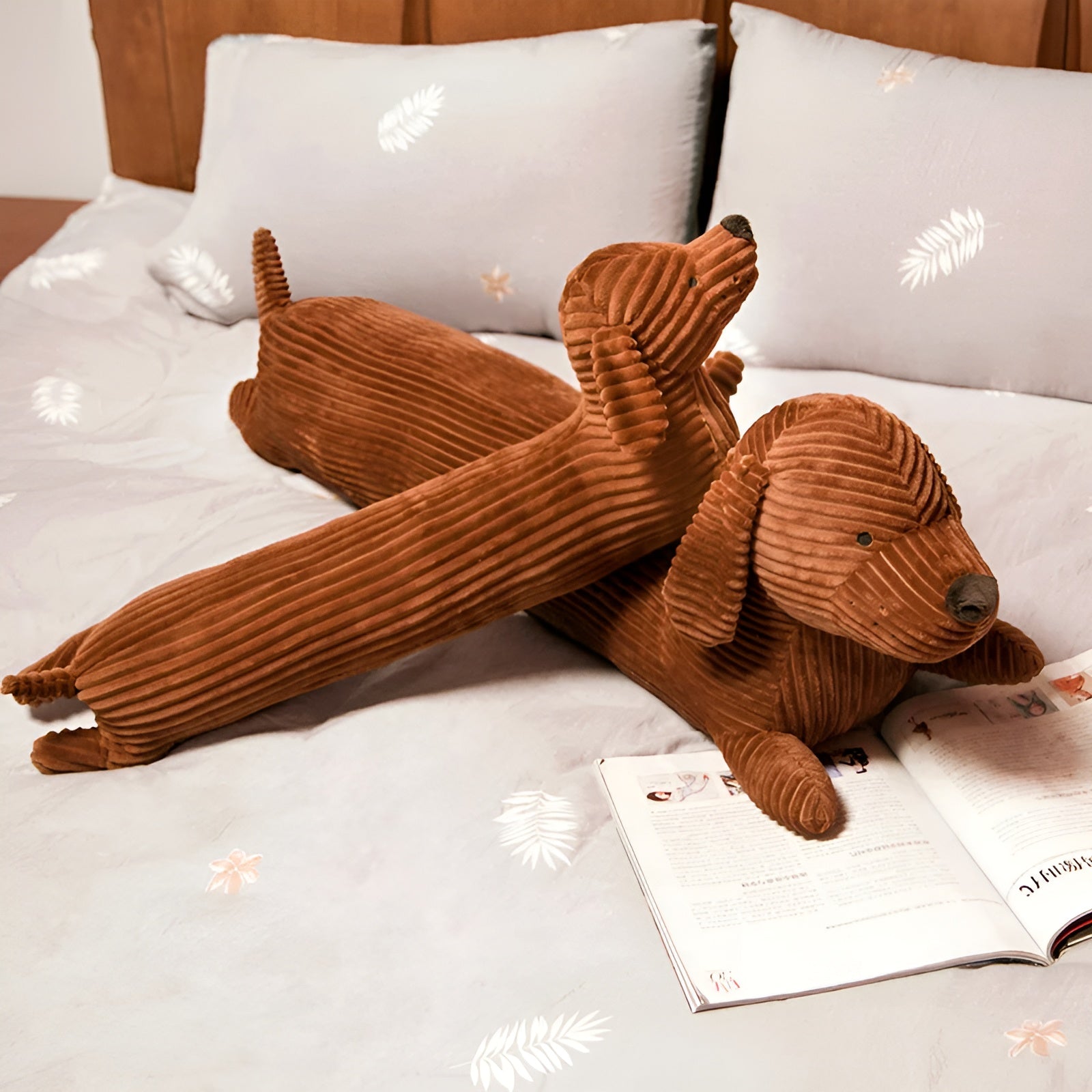 Plush Ergonomic Dachshund Cushion – DaxiRest