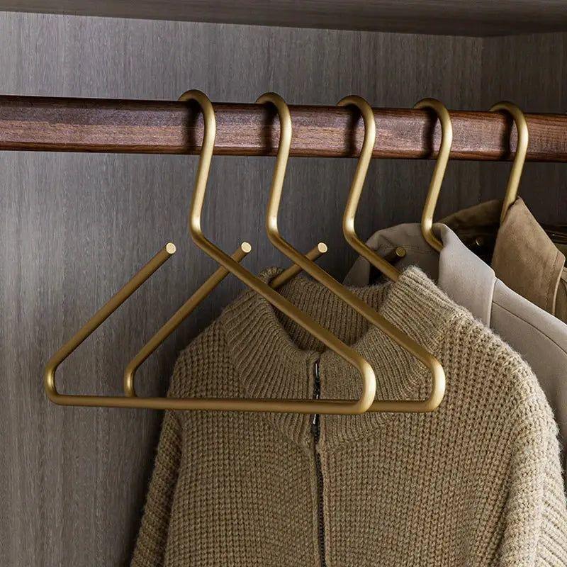 Luxe Non-Slip Coat Hanger - Closura