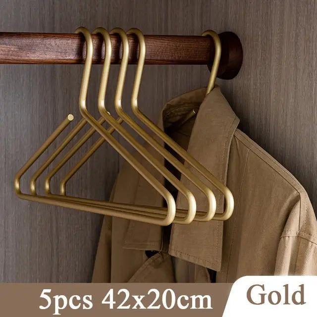 Luxe Non-Slip Coat Hanger - Closura